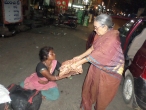 Blankets Distributed to pavements people_3